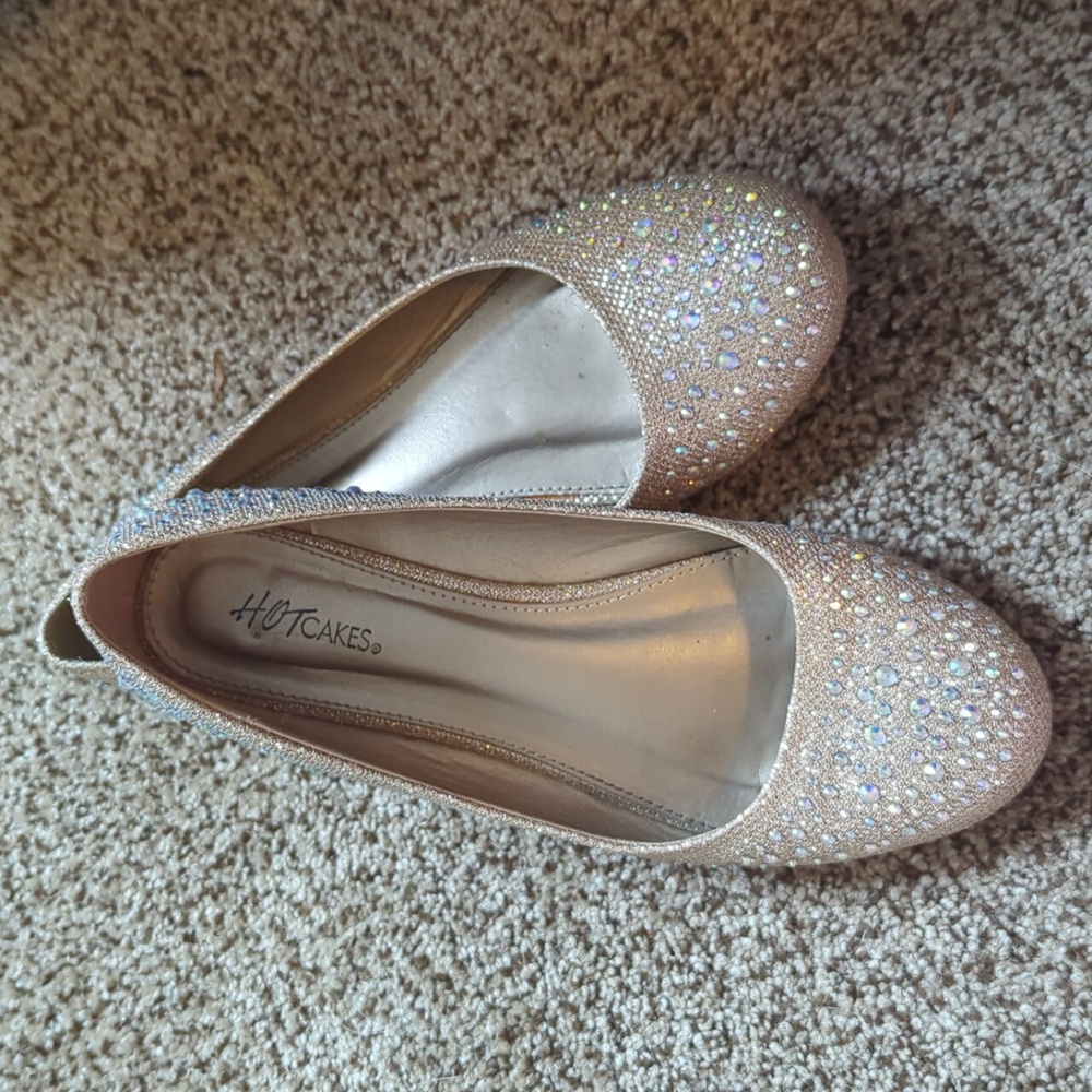 Hot Cakes 9W all over rhinestones & shine ballet flats